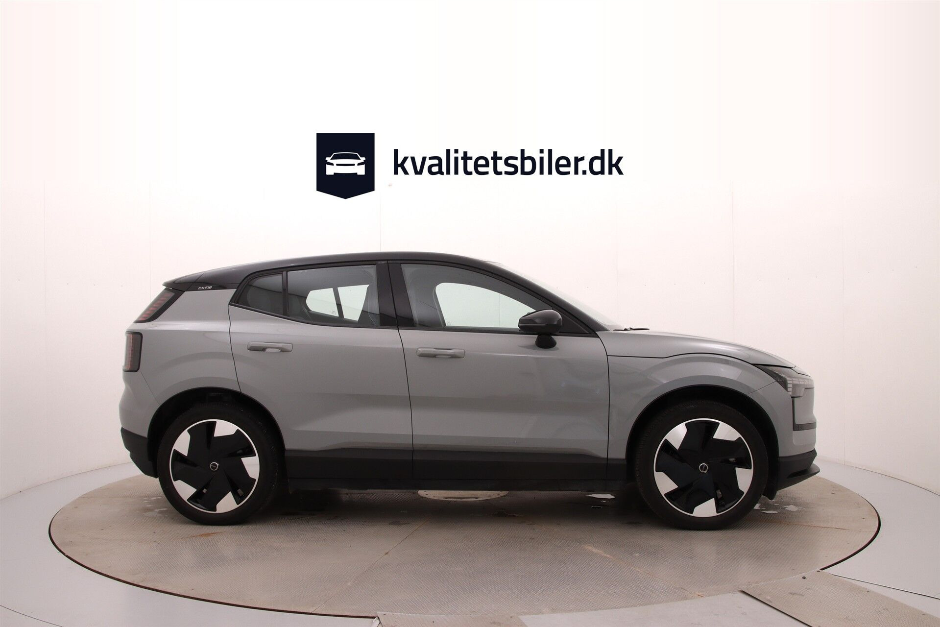 Grå Volvo EX30 fra 2024