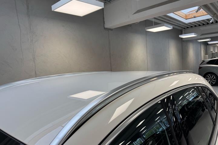 Hvid Mercedes EQA250 fra 2025