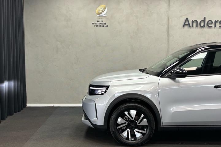 Sølv Opel Frontera fra 2025