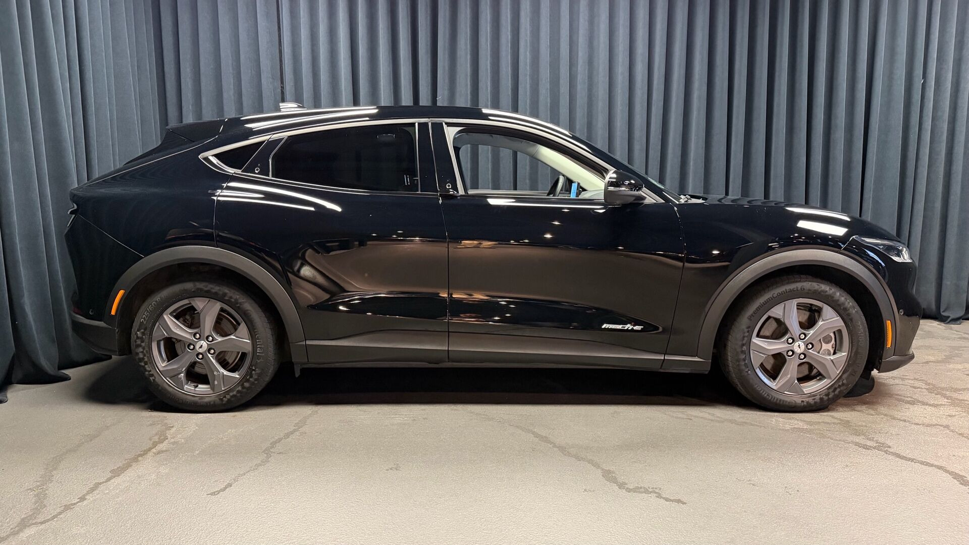 Sort Ford Mustang Mach-E fra 2021