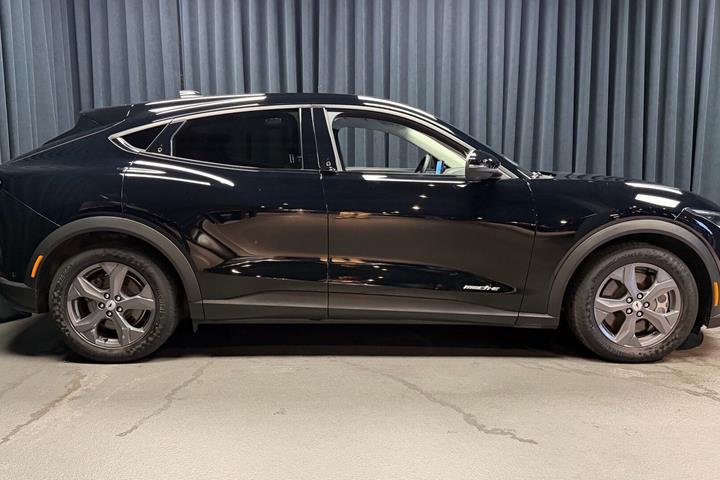 Sort Ford Mustang Mach-E fra 2021