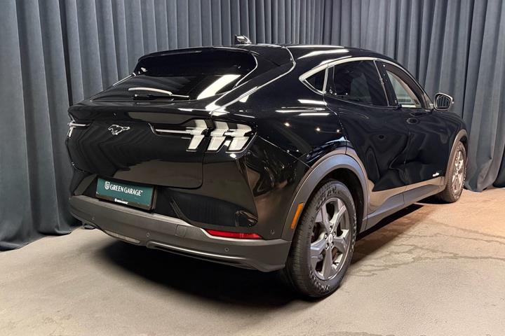 Sort Ford Mustang Mach-E fra 2021