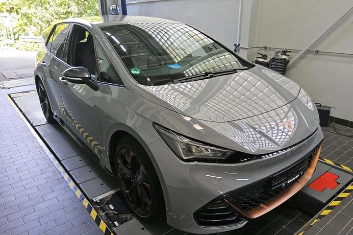 Grå Cupra Born fra 2024
