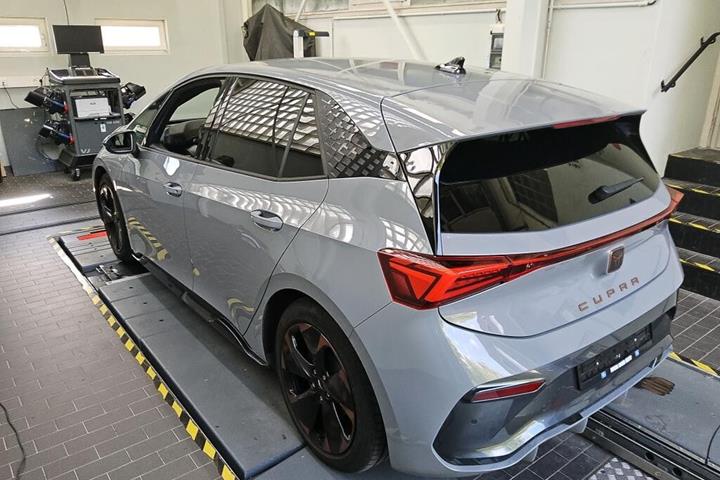 Grå Cupra Born fra 2024