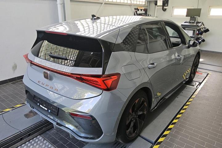 Grå Cupra Born fra 2024