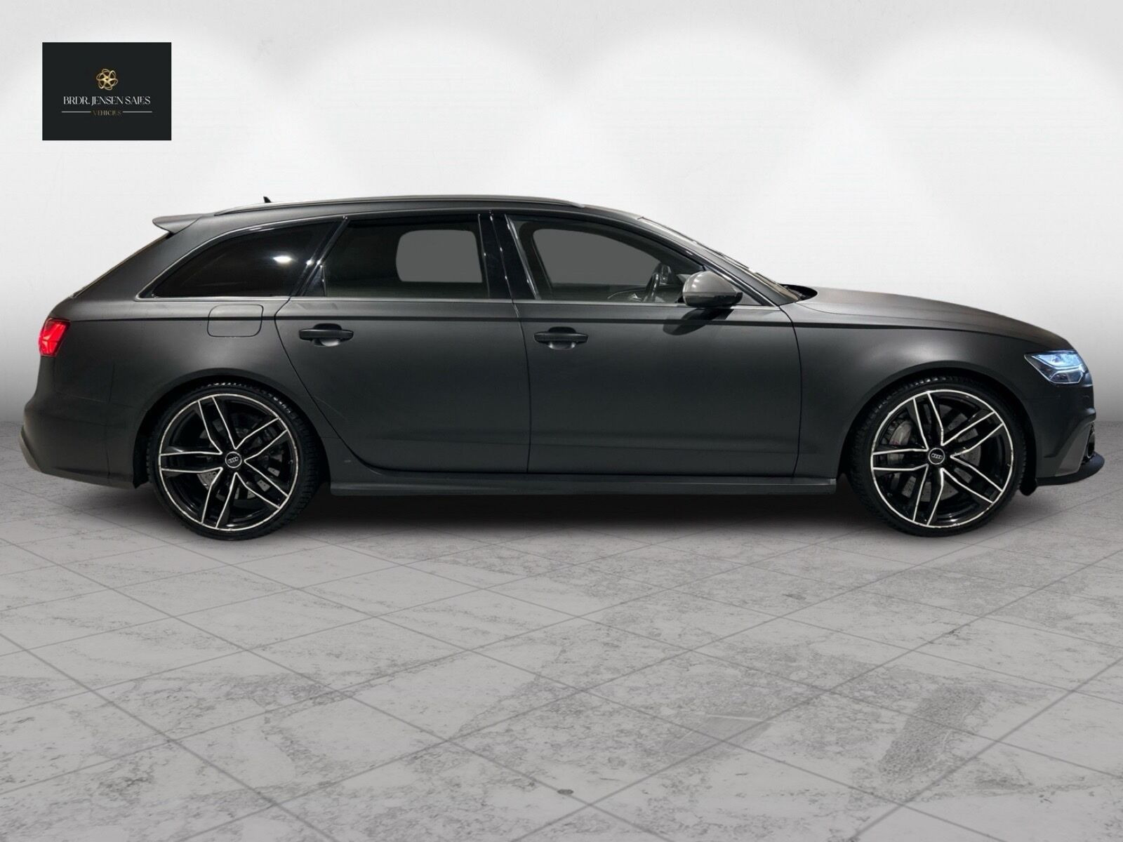 Sort Audi RS6 fra 2018