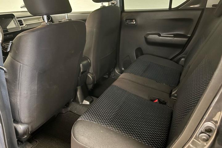 Grå Suzuki Ignis fra 2021