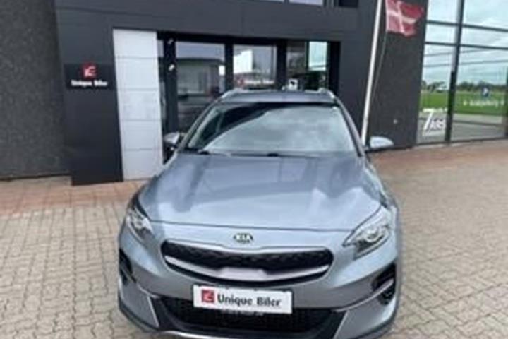 Sølv Kia XCeed fra 2020