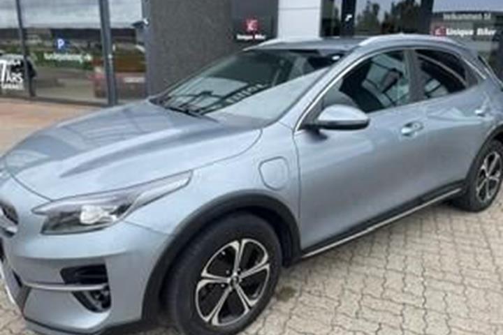 Sølv Kia XCeed fra 2020