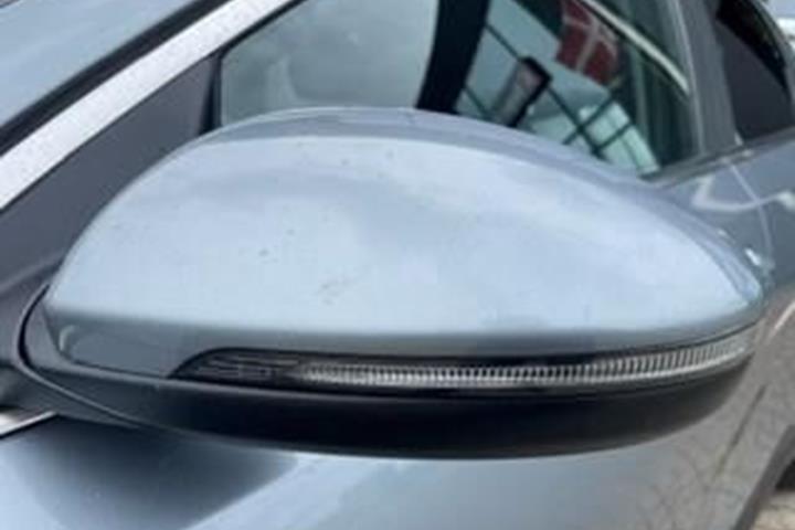 Sølv Kia XCeed fra 2020