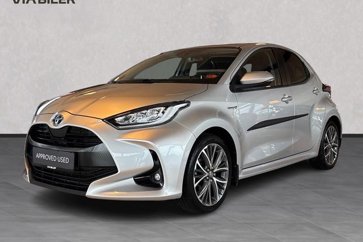 Sølv Toyota Yaris fra 2021