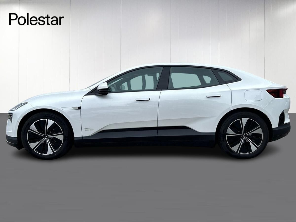 Hvid Polestar 4 fra 2026