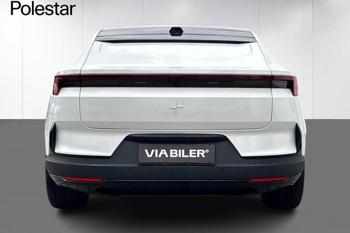 Hvid Polestar 4 fra 2026