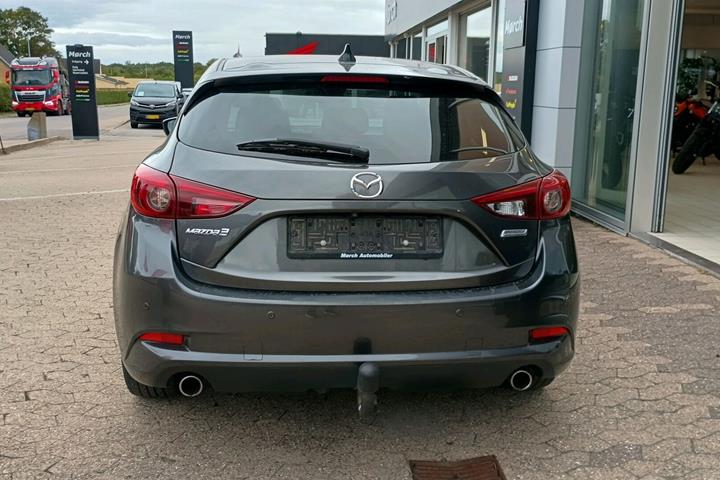 Grå Mazda 3 fra 2017