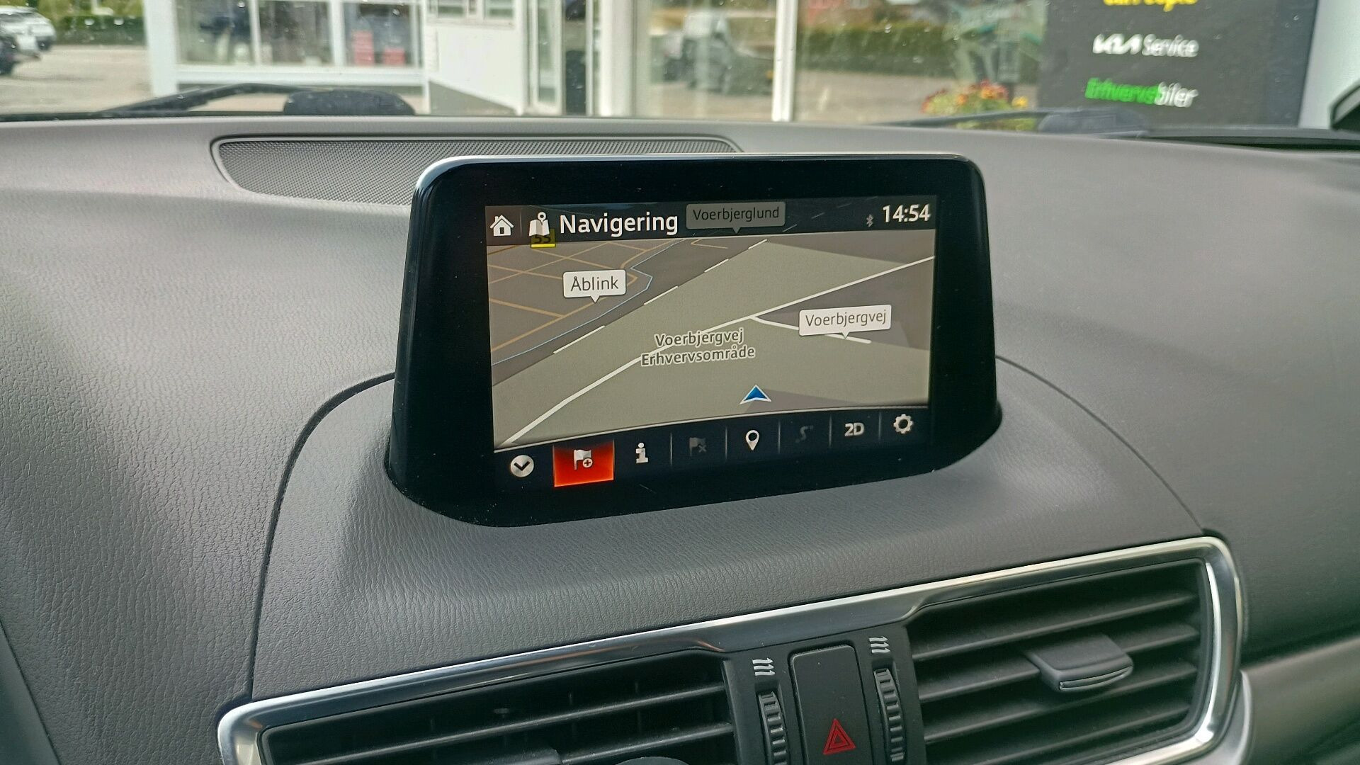 Grå Mazda 3 fra 2017