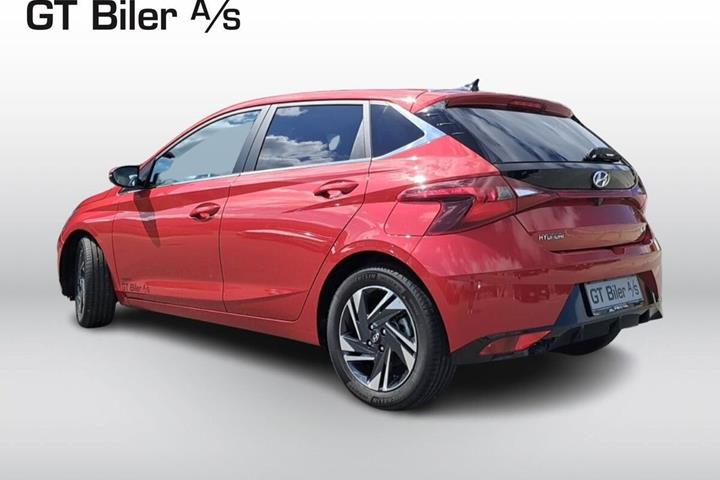 Rød Hyundai i20 fra 2022