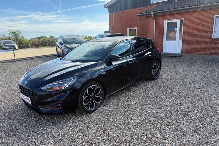 Sort Ford Focus fra 2018