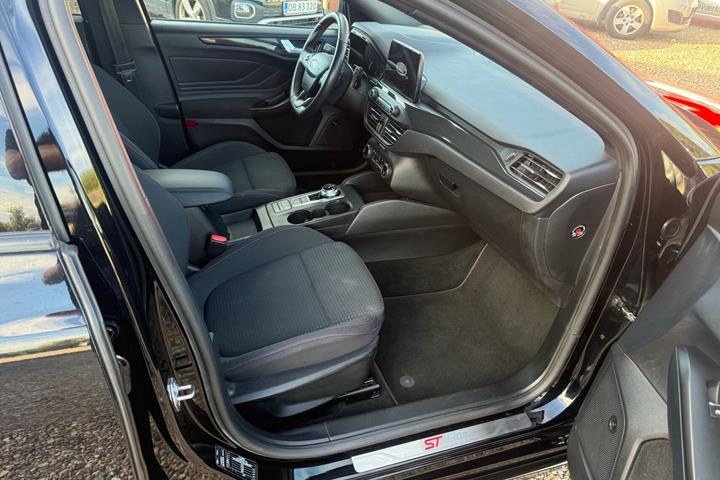 Sort Ford Focus fra 2018