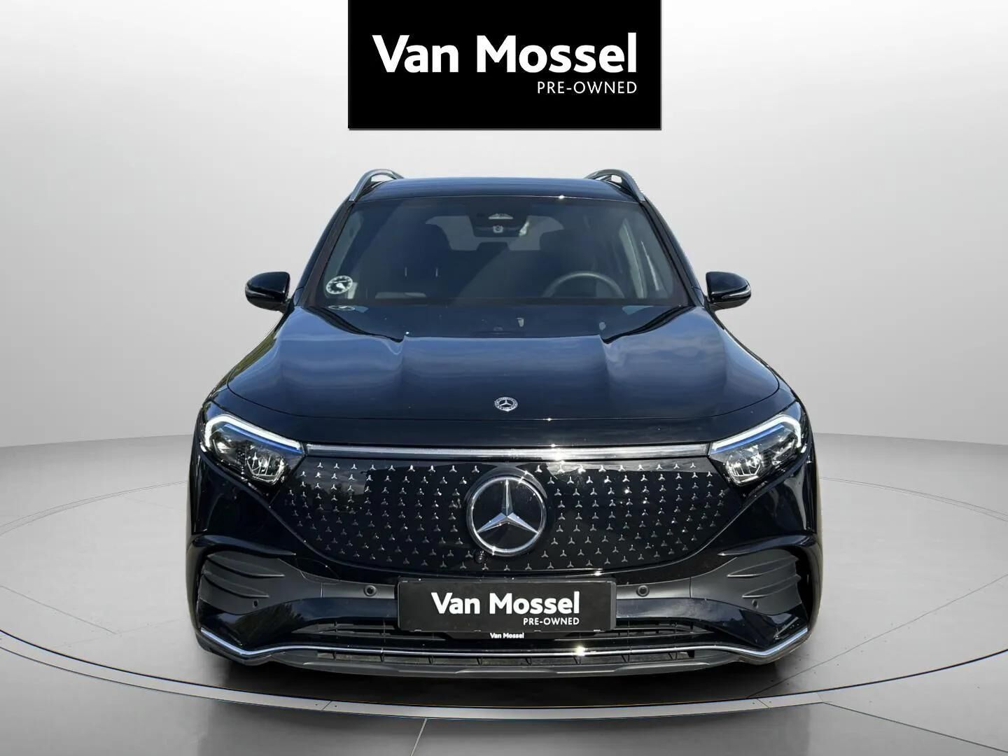 Sort Mercedes EQB250+ fra 2026