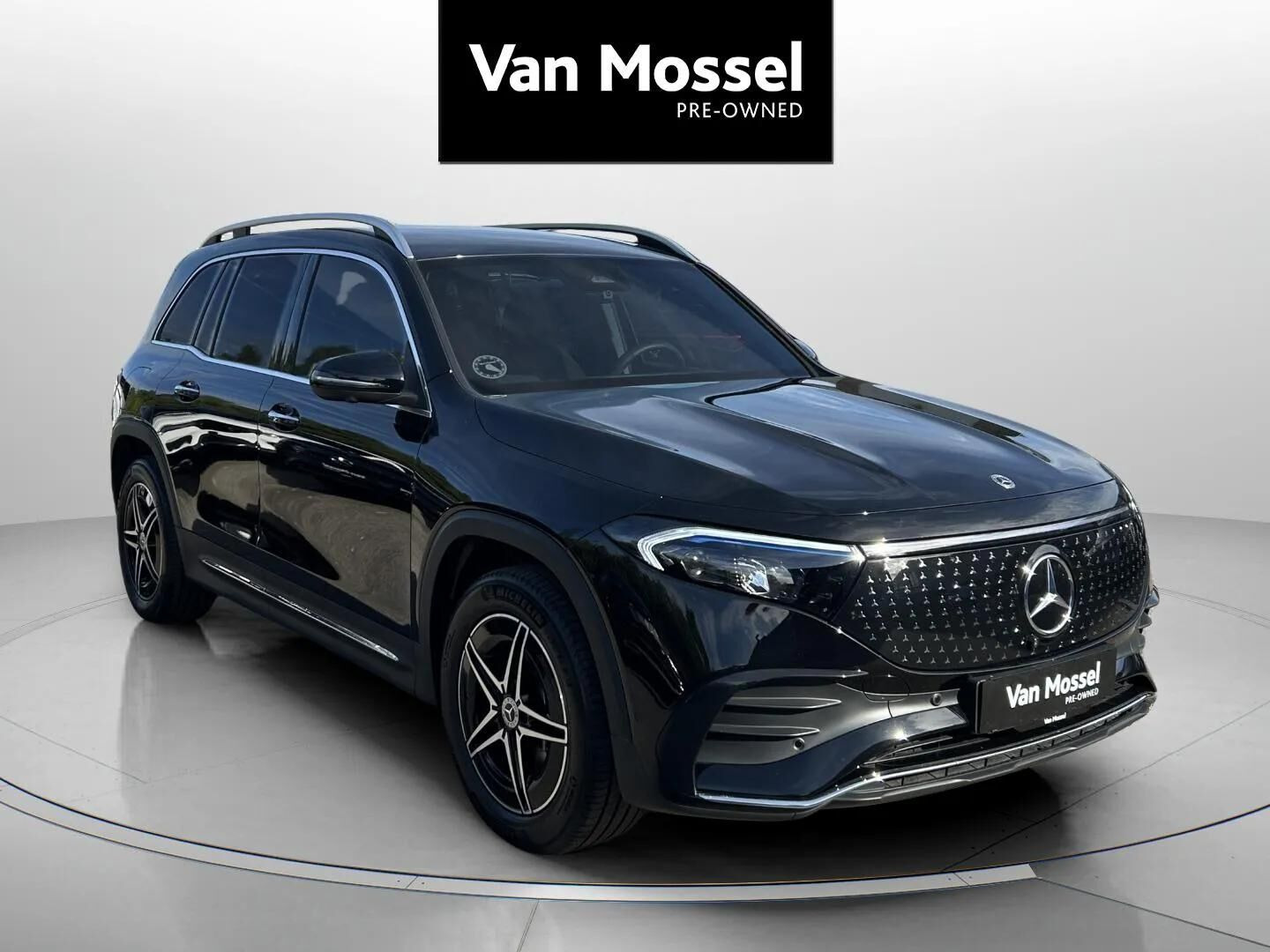 Sort Mercedes EQB250+ fra 2026