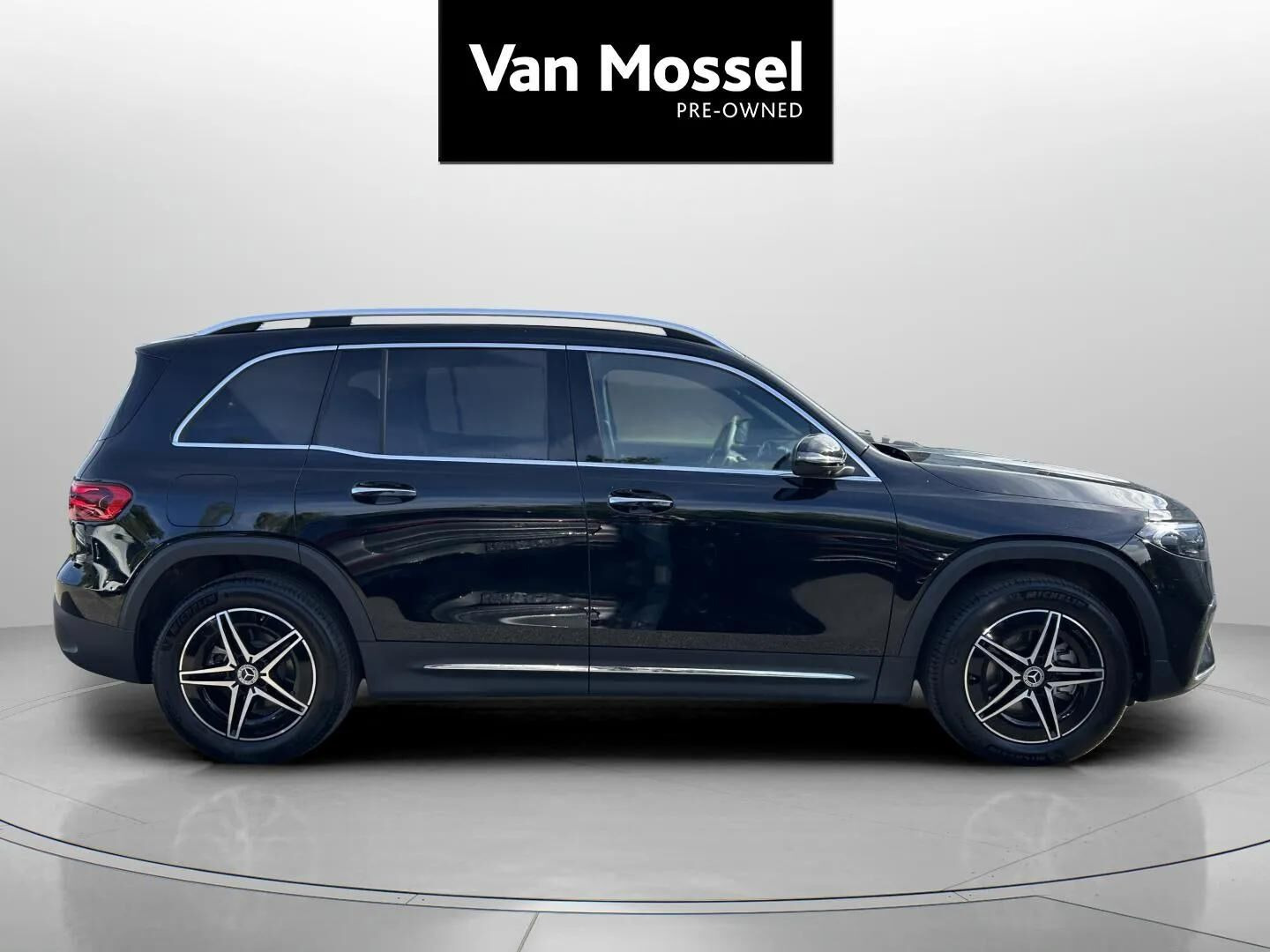 Sort Mercedes EQB250+ fra 2026