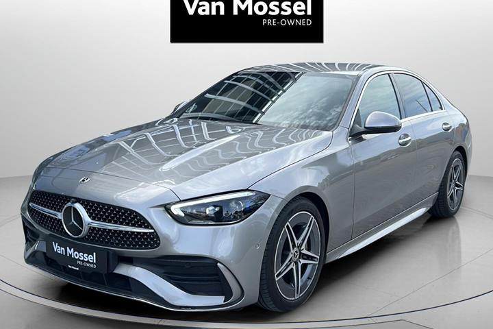 Sølv Mercedes C200 fra 2021