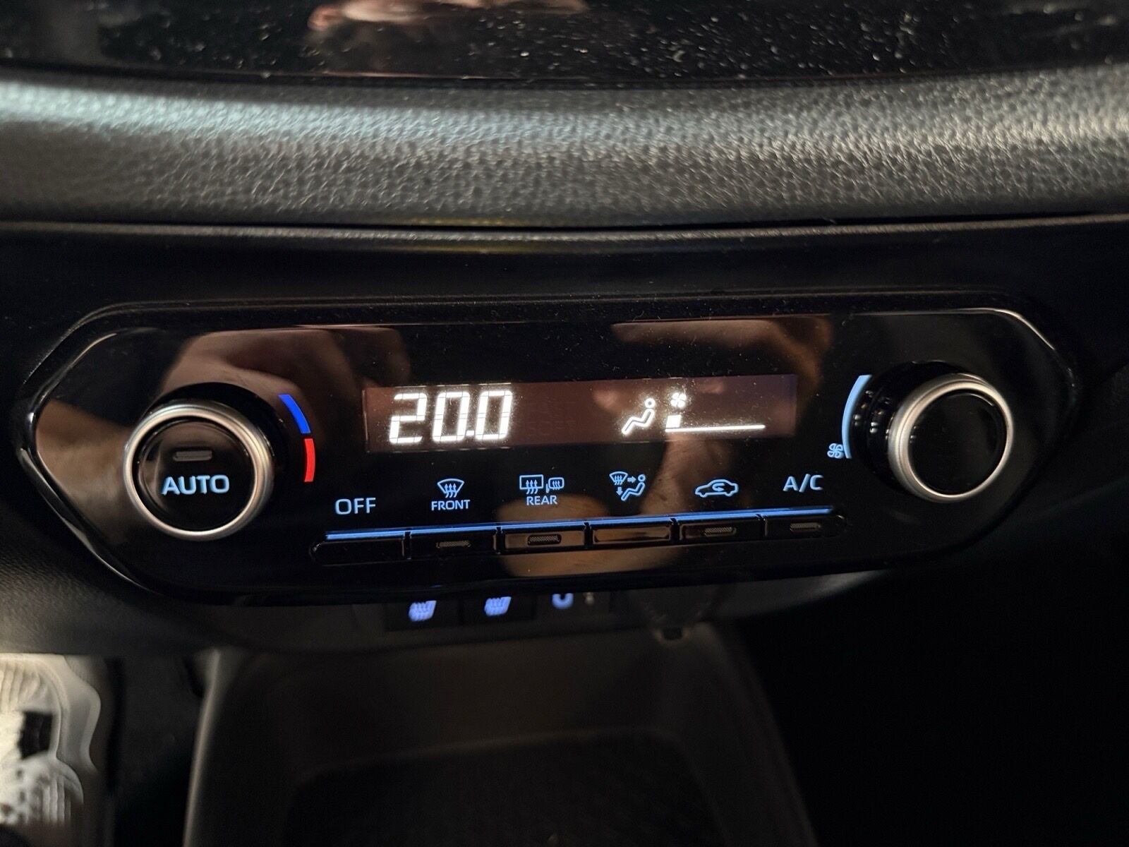Sort Toyota Aygo X fra 2025