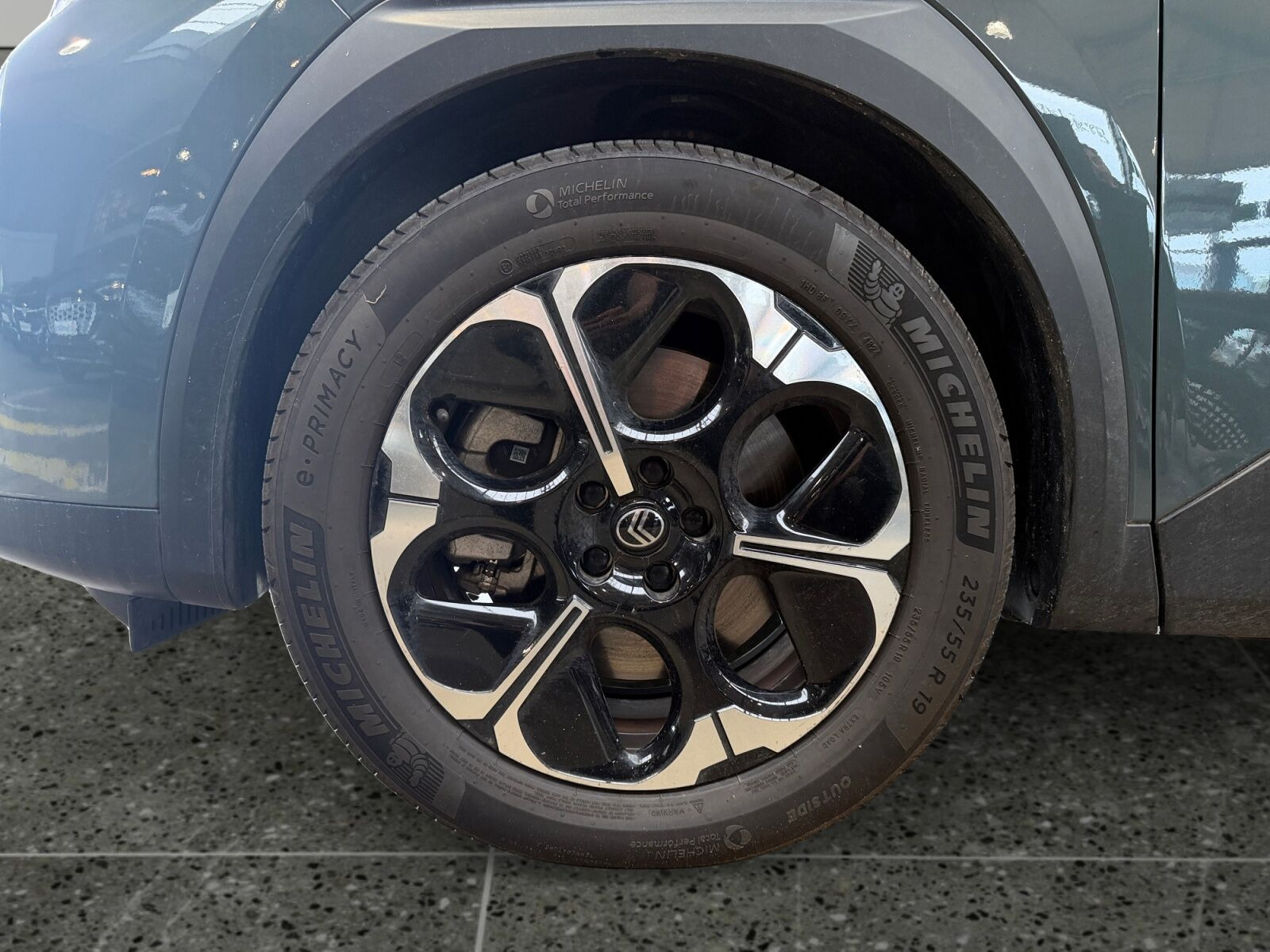 Grå Citroën ë-C5 Aircross fra 2025