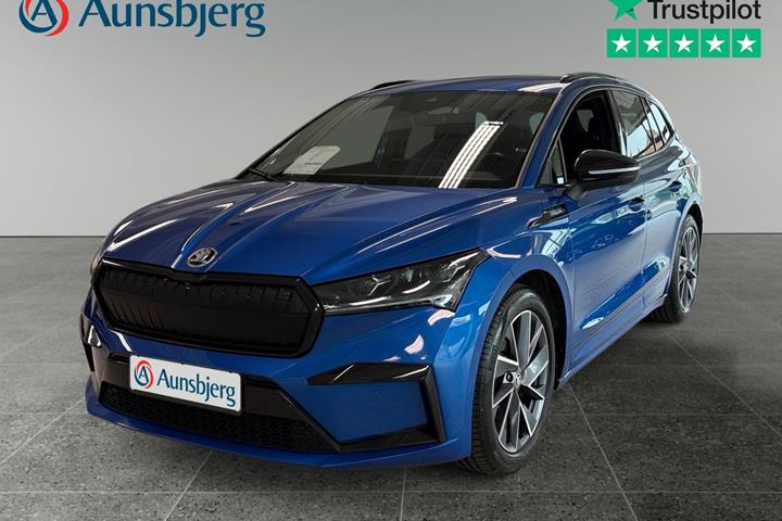 Blå Skoda Enyaq fra 2023