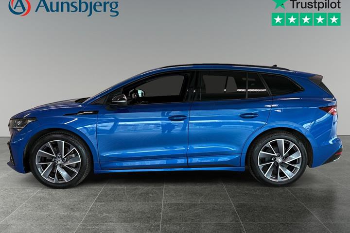 Blå Skoda Enyaq fra 2023