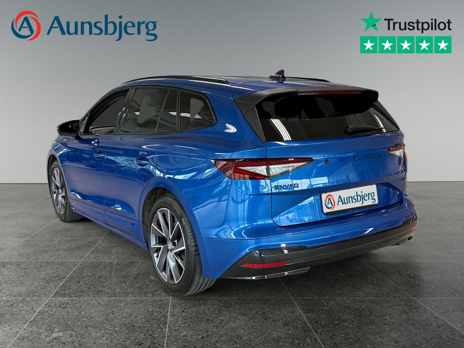 Blå Skoda Enyaq fra 2023