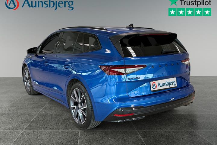 Blå Skoda Enyaq fra 2023