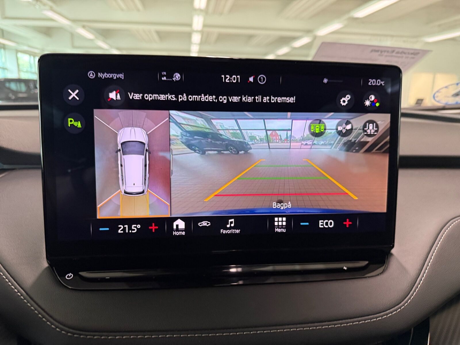 Blå Skoda Enyaq fra 2023