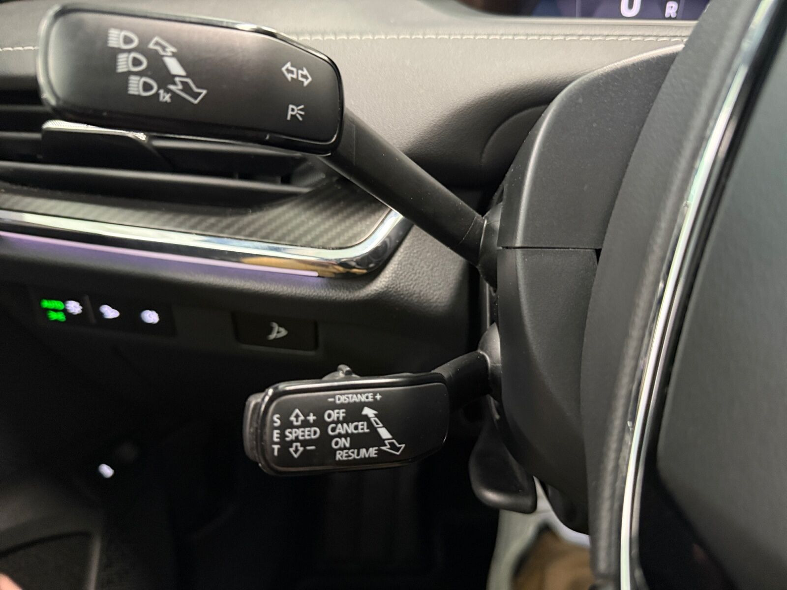 Blå Skoda Enyaq fra 2023