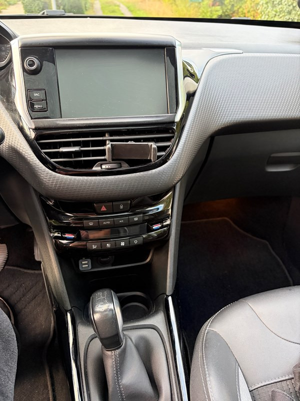 undefined Peugeot 2008 fra 2019