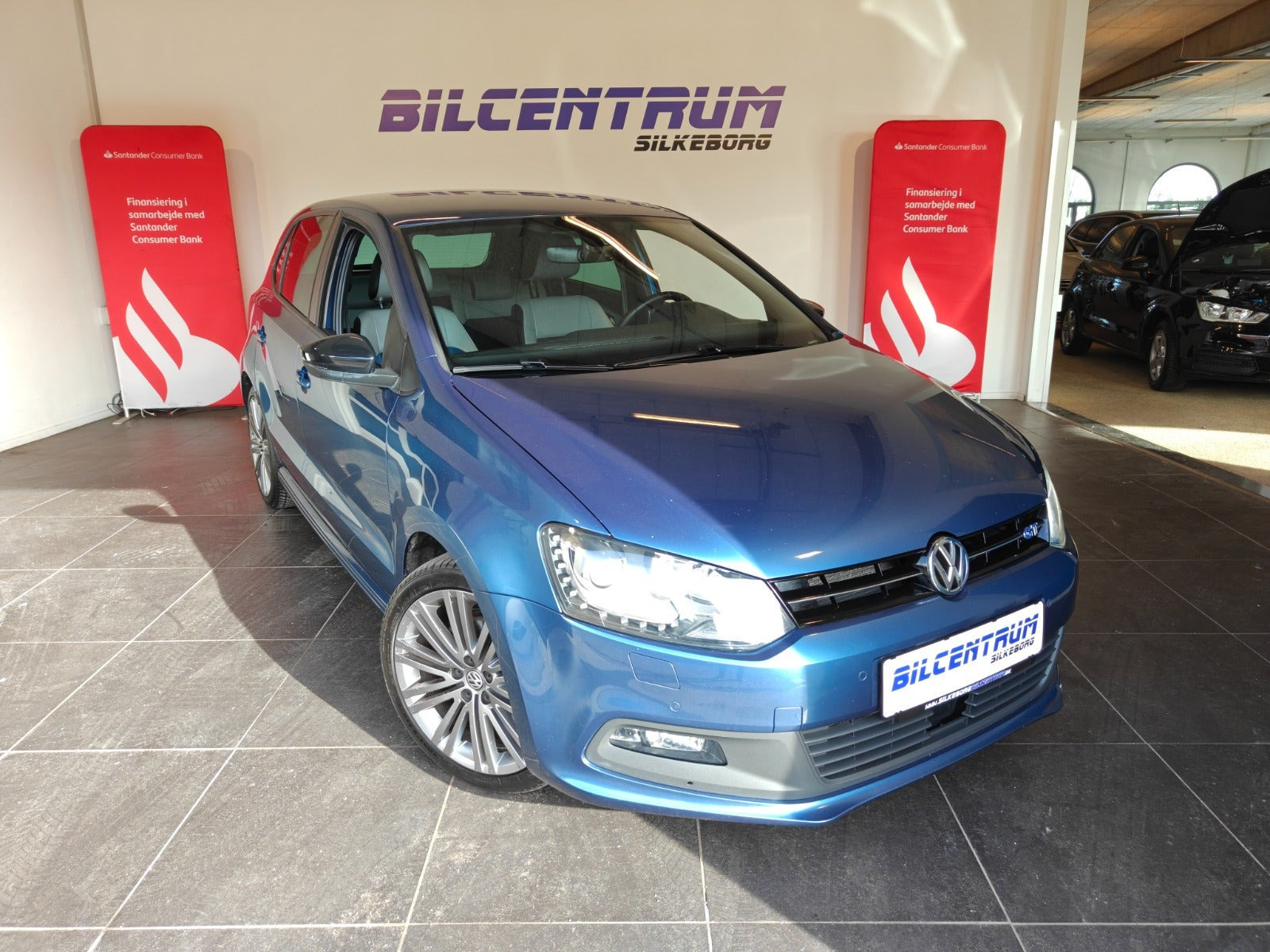 Blå VW Polo fra 2017
