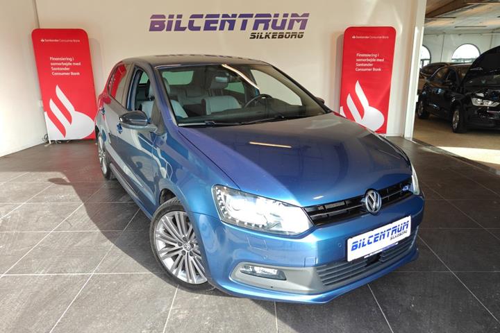 Blå VW Polo fra 2017