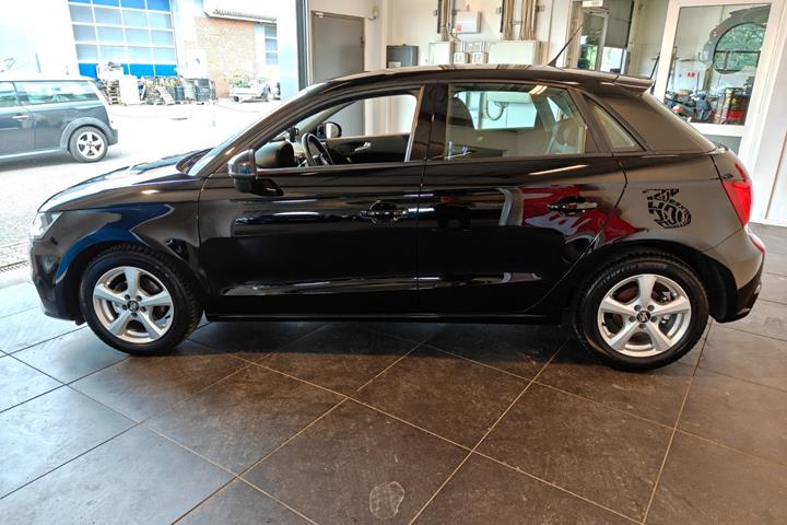 Sort Audi A1 fra 2018
