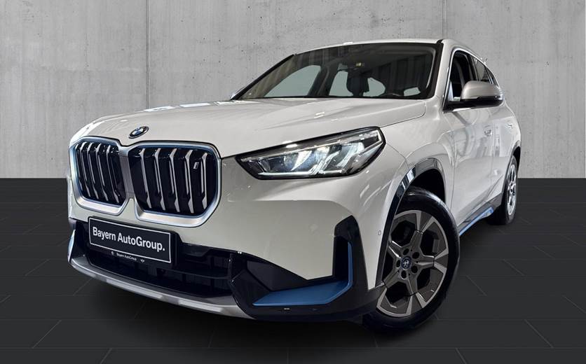 BMW iX1 xDrive30 X-Line