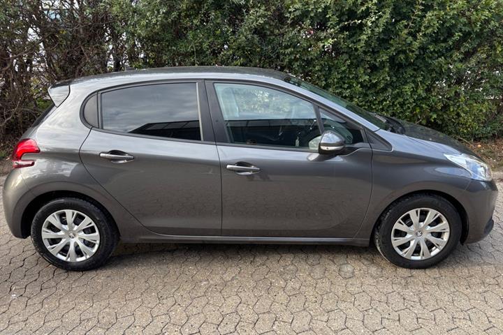 undefined Peugeot 208 fra 2019