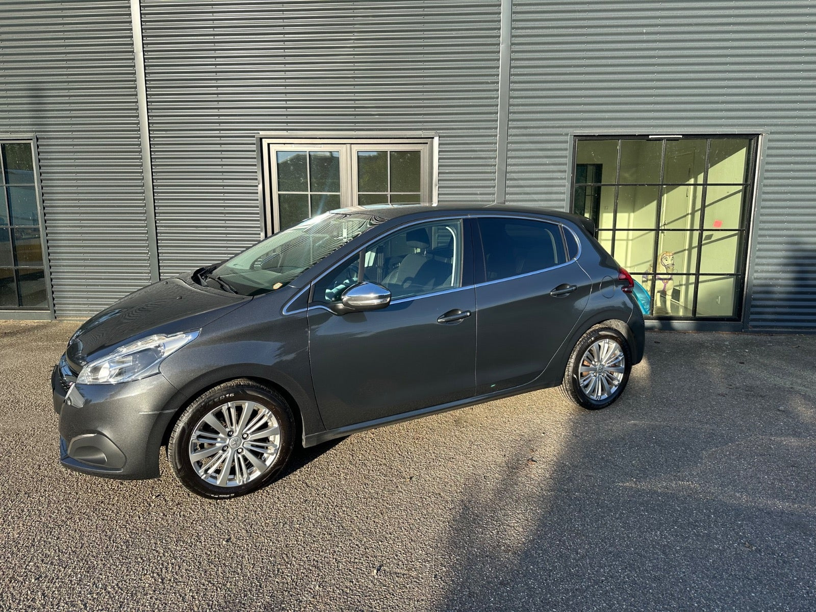 undefined Peugeot 208 fra 2017