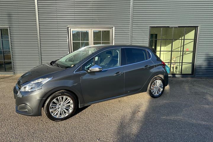 undefined Peugeot 208 fra 2017