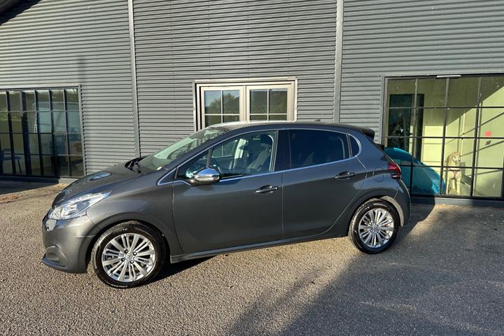 undefined Peugeot 208 fra 2017