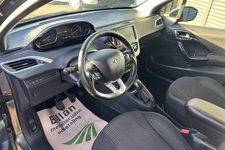 undefined Peugeot 208 fra 2017