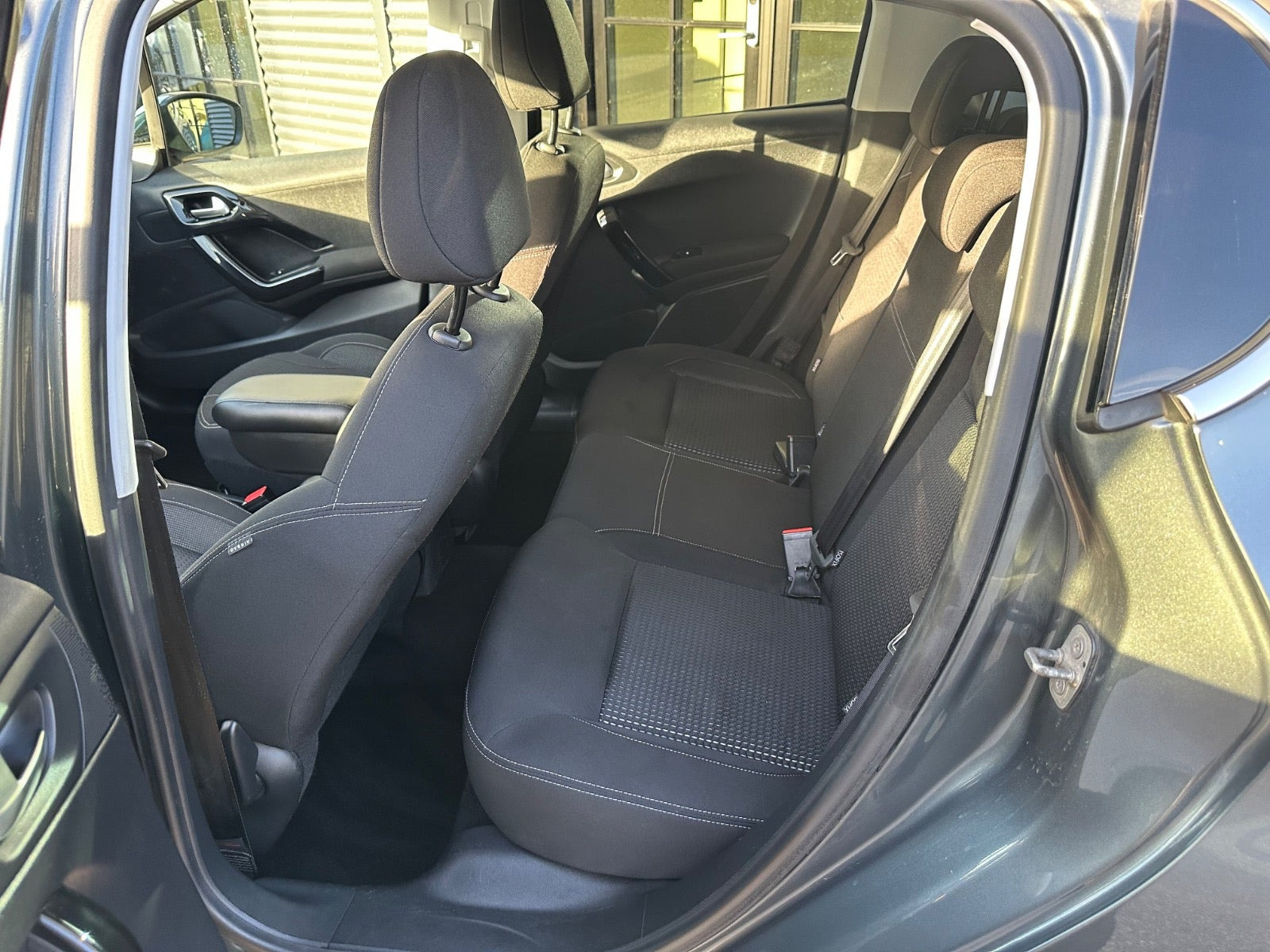 undefined Peugeot 208 fra 2017