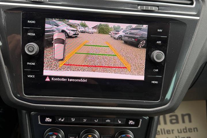 Hvid VW Tiguan fra 2018