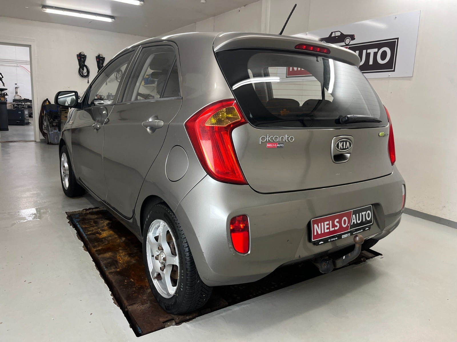 Orange Kia Picanto fra 2012