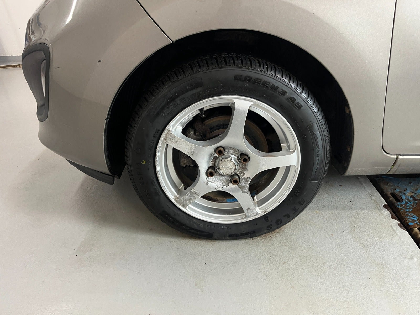 Orange Kia Picanto fra 2012