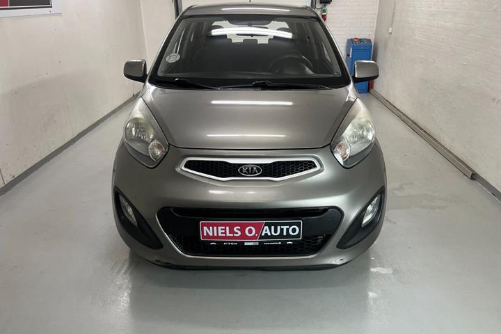 Orange Kia Picanto fra 2012