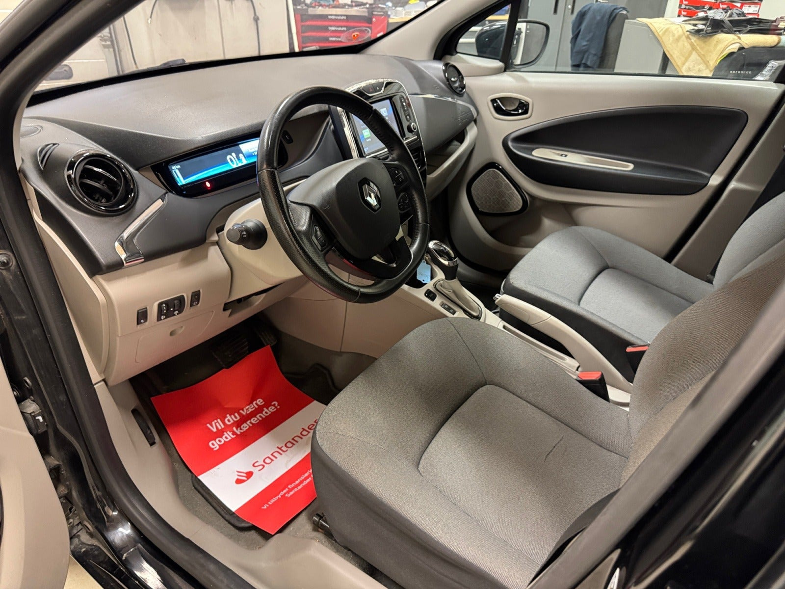 Sort Renault Zoe fra 2015